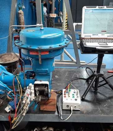 Control valve tested in the pipeline with a laptop-based inline diagnostic system